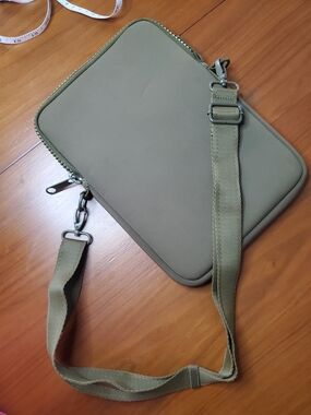 Men's Olive Crossbody Sling Bag - Minimal Carry